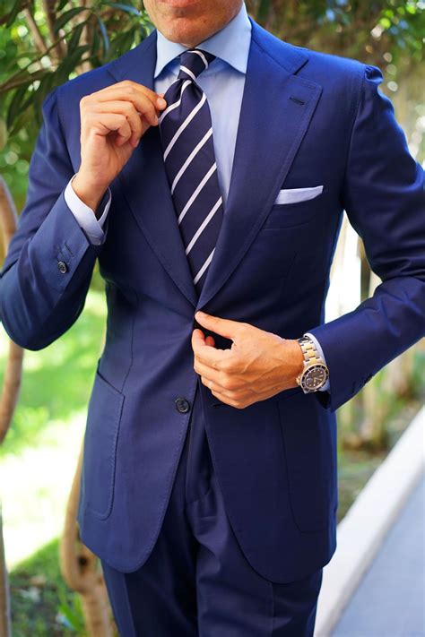 ties for navy blue suit.